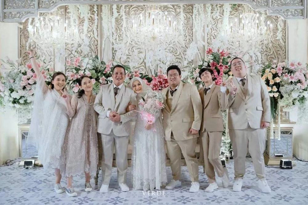 potret terbaru aktor laga akting bareng meriam bellina © instagram potret terbaru aktor laga akting bareng meriam bellina © instagram