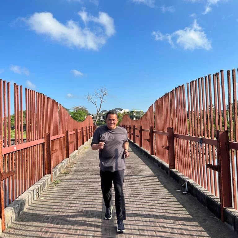 potret terbaru aktor laga akting bareng meriam bellina © instagram potret terbaru aktor laga akting bareng meriam bellina © instagram