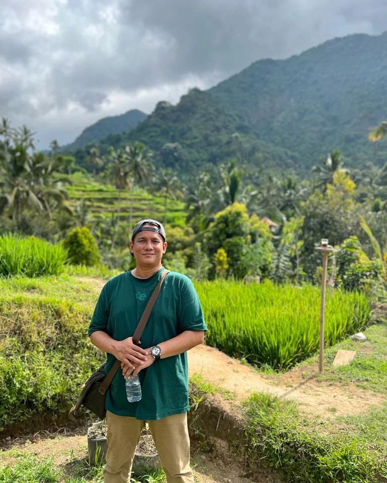 potret terbaru aktor laga akting bareng meriam bellina © instagram potret terbaru aktor laga akting bareng meriam bellina © instagram