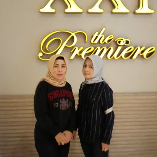 potret kedekatan emak zaenab dan munaroh © instagram