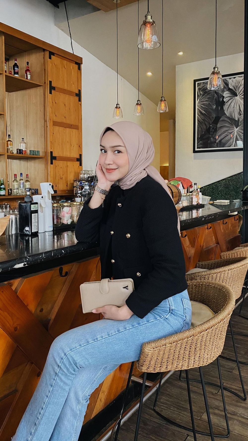 transformasi melody prima ©  berbagai sumber