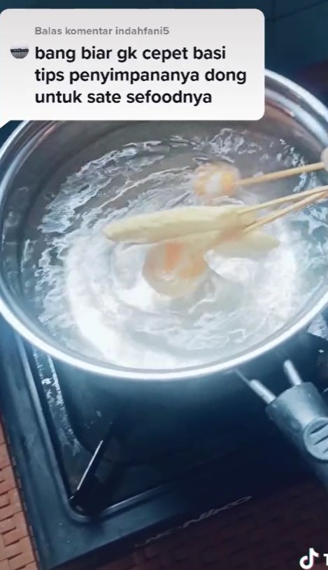 Trik mengurangi lendir pada sate seafood yang sudah dibuka, lebih aman dikonsumsi