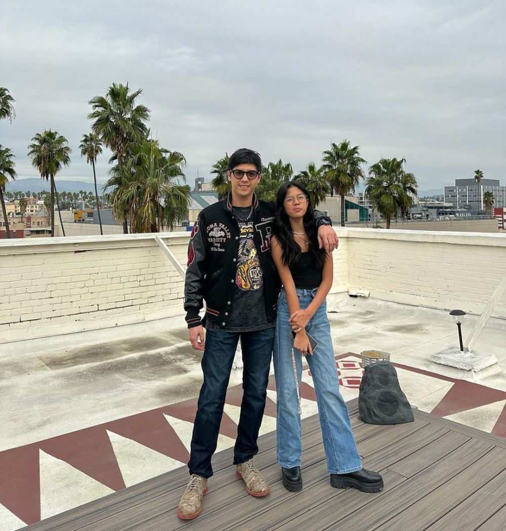 potret kedekatan seleb dan saudara tiri bak kekasih © instagram potret kedekatan seleb dan saudara tiri bak kekasih © instagram