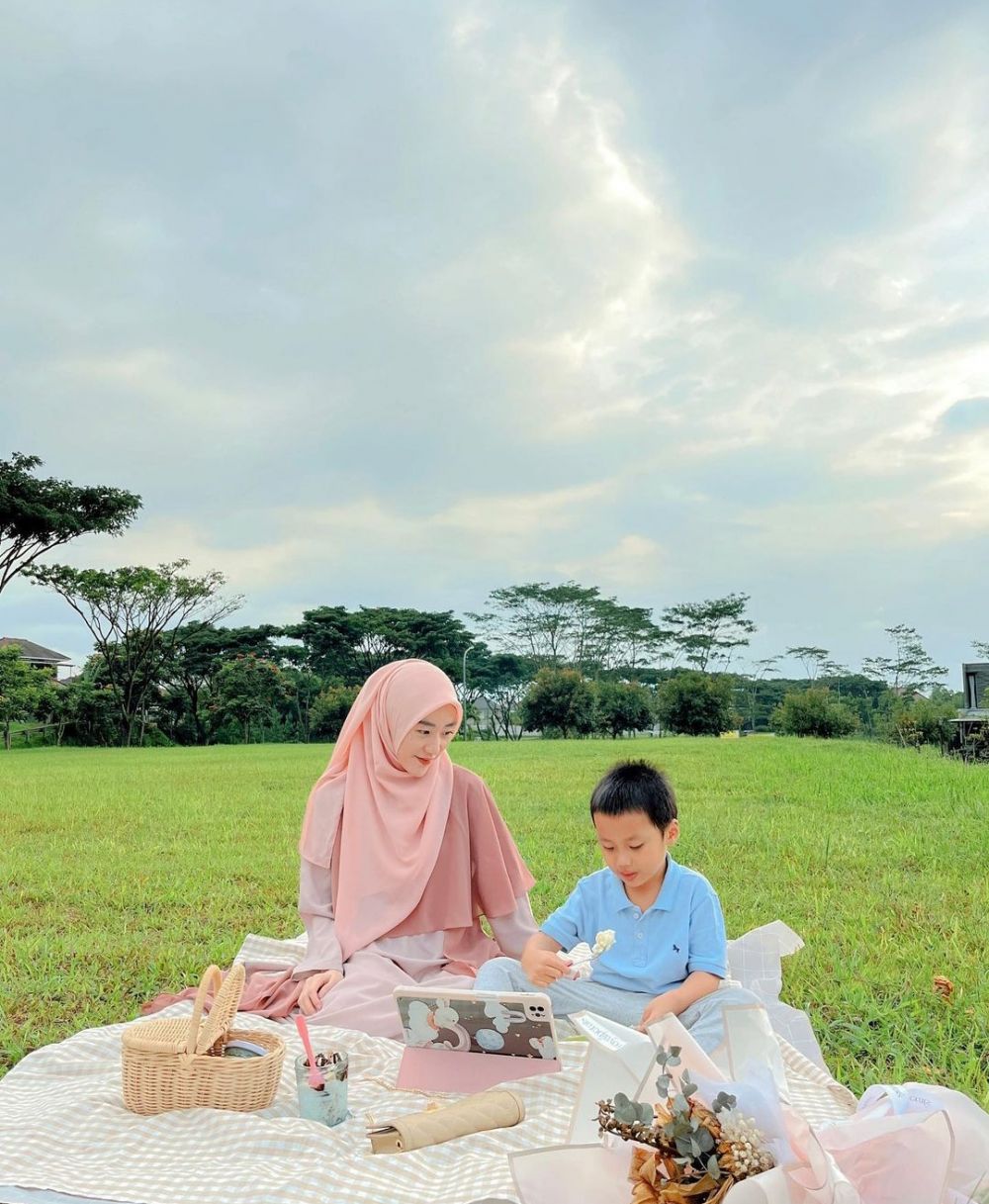 Seleb nikah muda berujung cerai © berbagai sumber