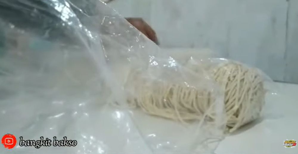 Cara menyimpan mi basah agar awet dan rasanya tidak berubah hingga dua bulan