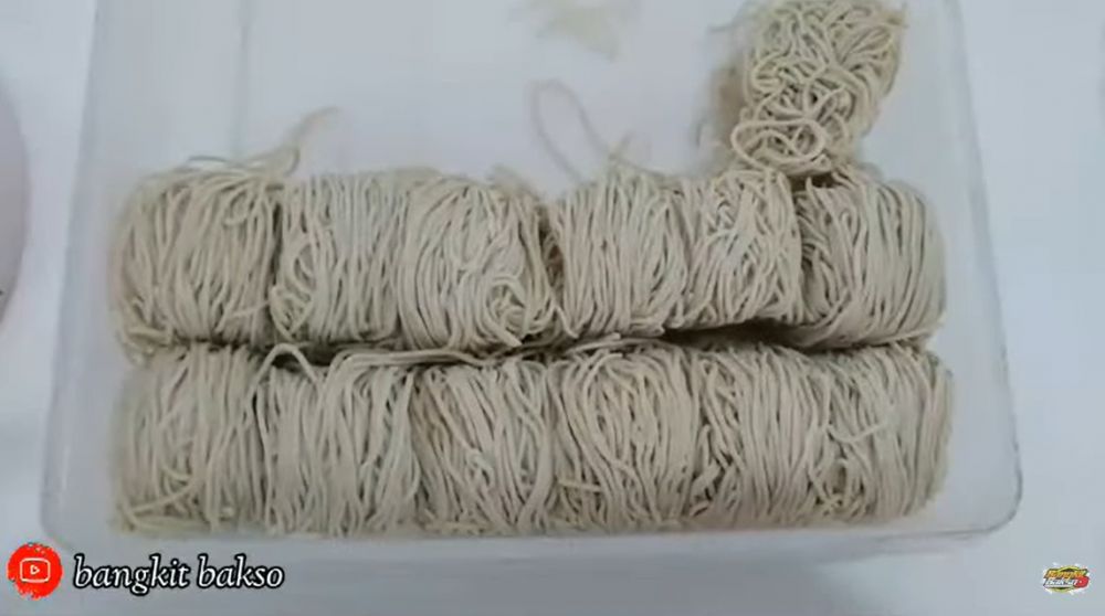 Cara menyimpan mi basah agar awet dan rasanya tidak berubah hingga dua bulan