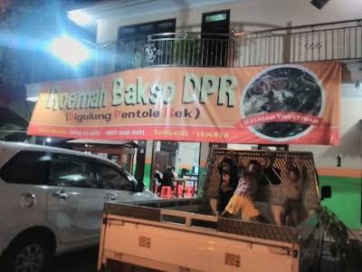 spanduk penjual bakso ini nyeleneh © 2023 brilio.net