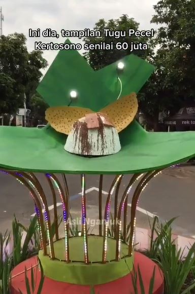Penampakan Tugu Kertosono rogoh dana Rp 60 juta Berbagai sumber