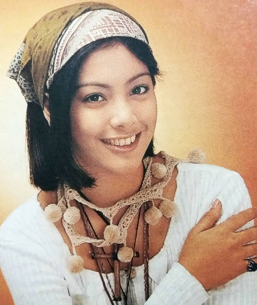 potret foto masa muda Lulu Tobing © berbagai sumber