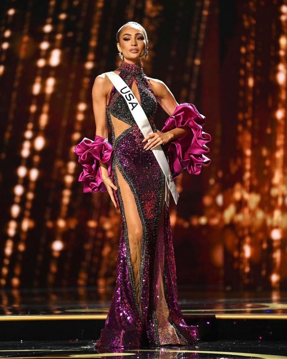 Jadi Miss Universe 2022, intip 11 pesona R'Bonney Nola wakil USA yang berdarah Filipina