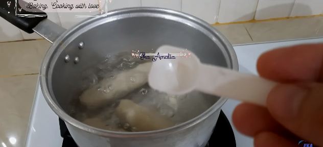Jangan langsung digoreng, ini cara mengolah pempek frozen agar tetap enak dan teksturnya kenyal