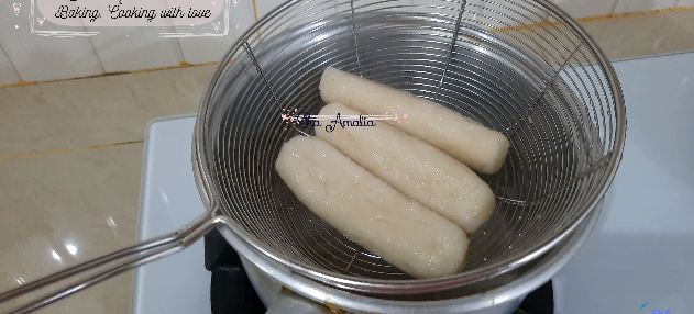 Jangan langsung digoreng, ini cara mengolah pempek frozen agar tetap enak dan teksturnya kenyal