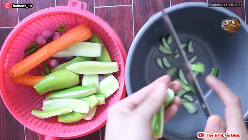 5 Cara membuat acar martabak ala pedagang, rasanya seimbang dan tak mudah lembek