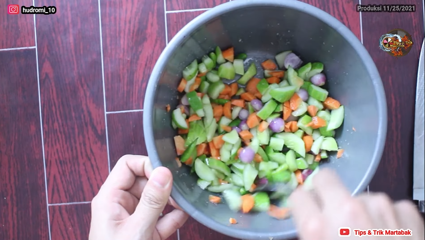 5 Cara membuat acar martabak ala pedagang, rasanya seimbang dan tak mudah lembek