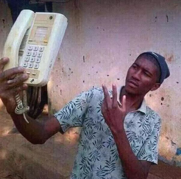 Pose unik orang selfie ini gayanya curi perhatian Berbagai sumber