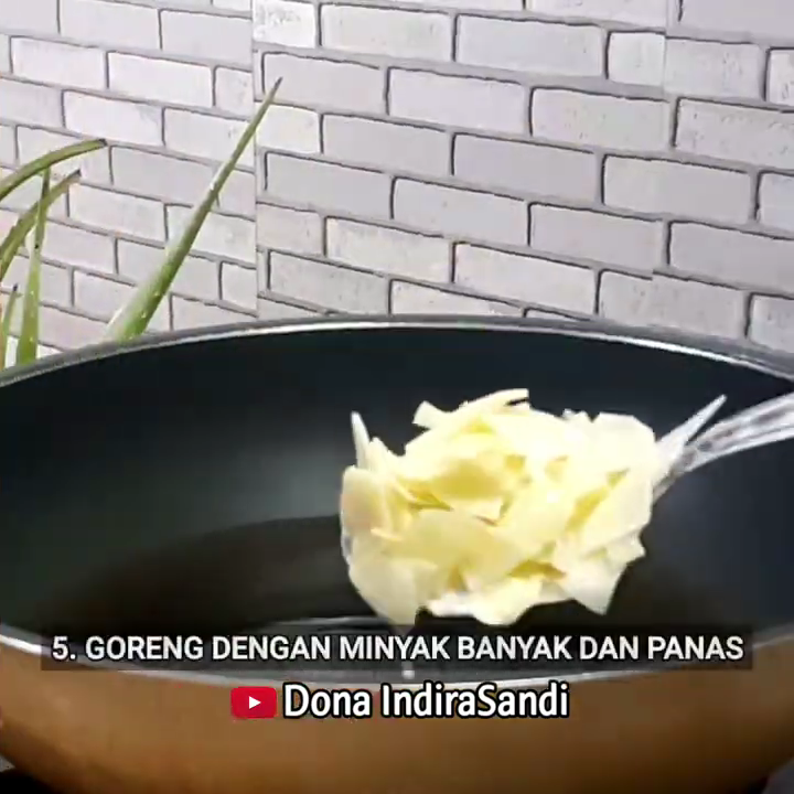 7 Trik bikin keripik kentang yang garing dan antimenempel saat digoreng
