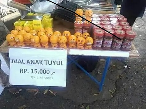 orang berdagang ini tulisannya nyeleneh © 2023 brilio.net orang berdagang ini tulisannya nyeleneh © 2023 brilio.net