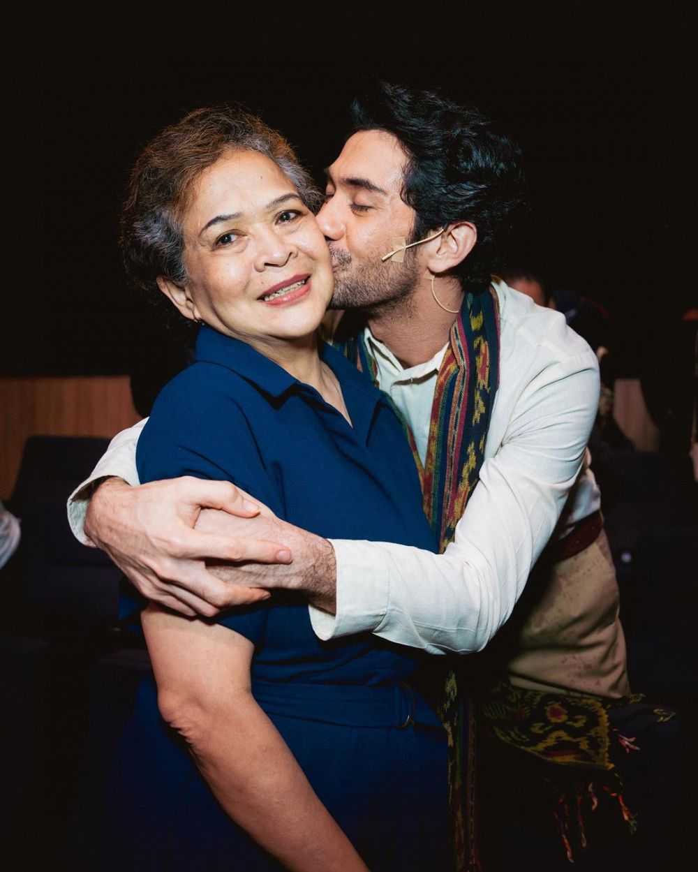 potret kompak seleb dan ibu yang berbeda keyakinan © berbagai sumber potret kompak seleb dan ibu yang berbeda keyakinan © berbagai sumber