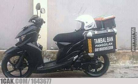 tukang tambal ban tulisannya kocak © berbagai sumber tukang tambal ban tulisannya kocak © berbagai sumber