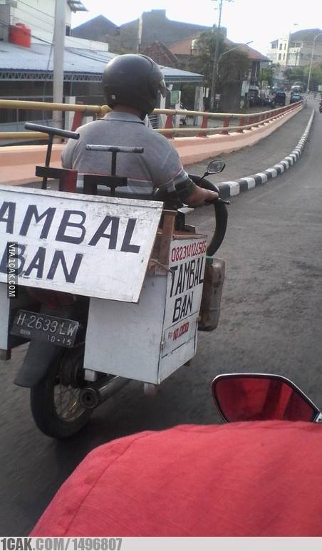 tukang tambal ban tulisannya kocak © berbagai sumber tukang tambal ban tulisannya kocak © berbagai sumber