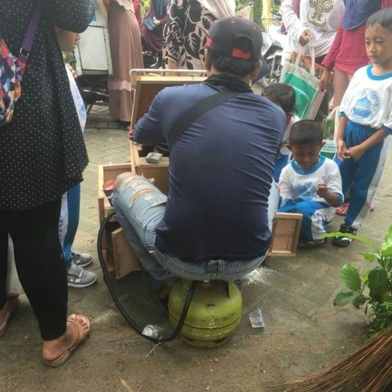 orang masak tapi salah tempat © berbagai sumber