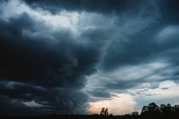11 Arti mimpi tentang badai dan penjelasannya, sering dianggap mengerikan