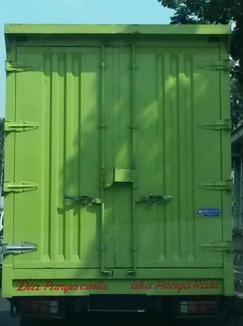 kalau sopir truk jadi sadboy © berbagai sumber