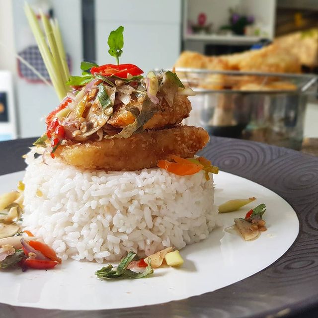 10 Inspirasi lauk khas rumahan ala Nicky Tirta, lezat dan gampang dibuat