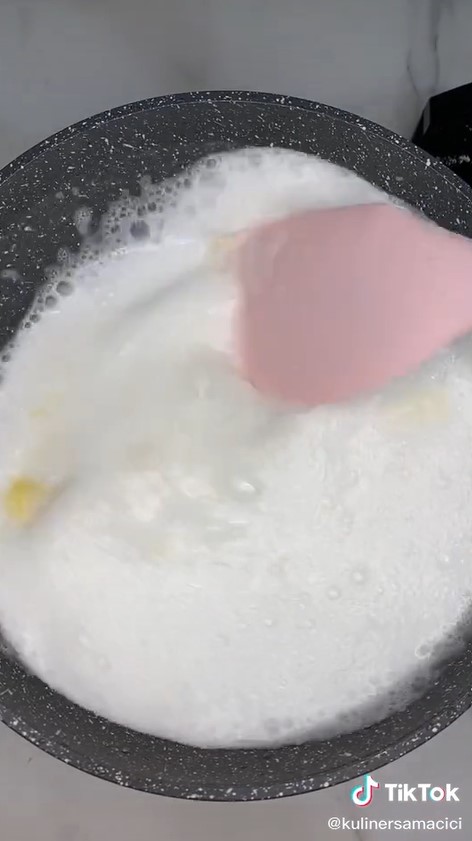 5 Cara bikin bahan es kopyor tanpa kelapa, hasilnya lembut dan kenyal