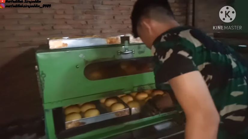 Tak banyak yang tahu, ini cara agar isian cokelat pada roti lebih lezat dan lumer