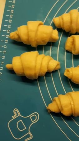 5 Cara bikin croffle tanpa cetakan, lezat dan antigagal