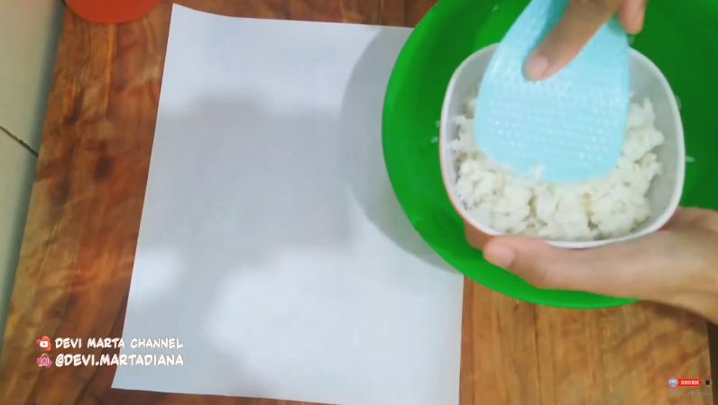 5 Cara mudah membungkus nasi ala KFC yang padat dan bentuknya rapi