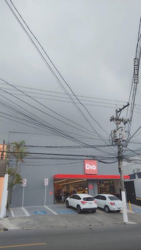 bangunan kelihatan menyatu sama alam sekitar © berbagai sumber