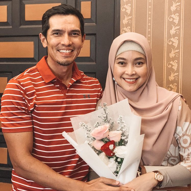 Adrian Maulana pegawai kantoran © berbagai sumber