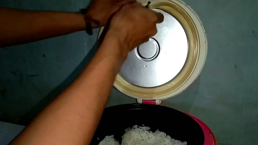 Tak perlu diganti baru, ini cara memperbaiki pengait tutup rice cooker yang rusak