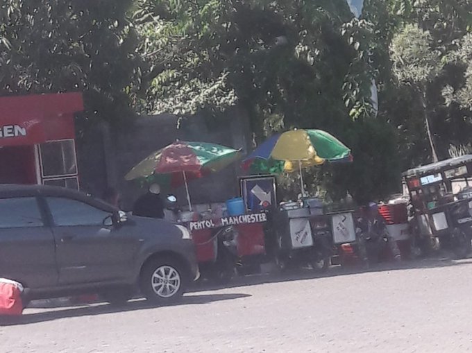 nama warung terinspirasi sepak bola nyeleneh © berbagai sumber