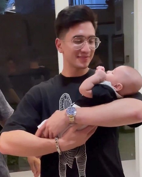 Verrell momong balita © berbagai sumber