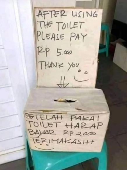 tarif di toilet umum ini absurd © berbagai sumber