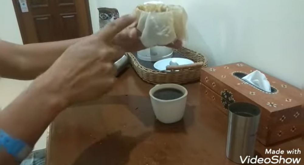 Cara mudah bikin dripper kopi sederhana, bisa manfaatkan botol minum