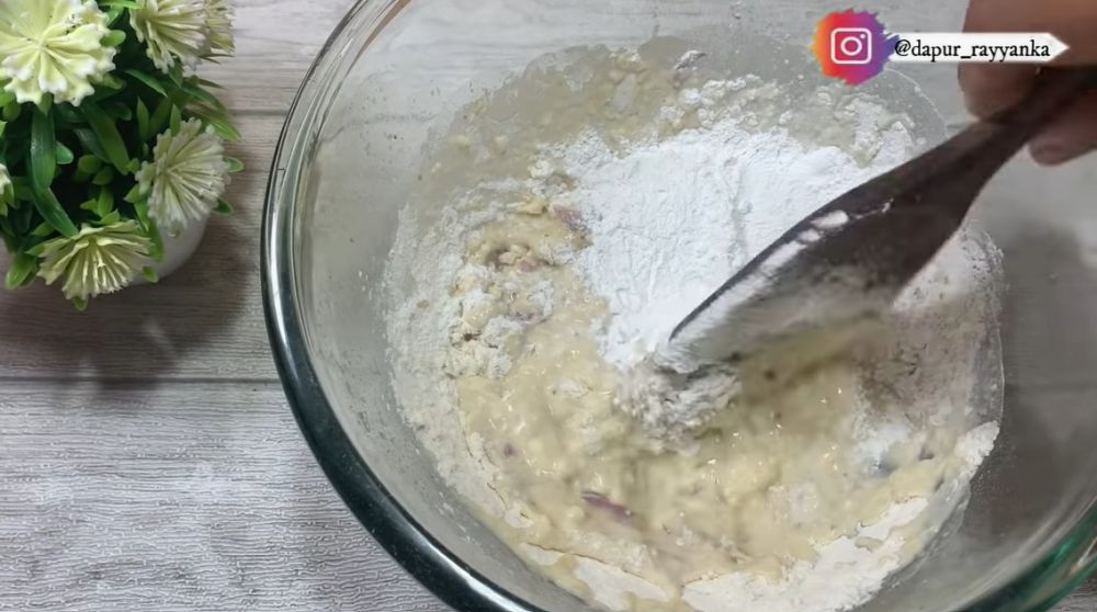 Trik membuat adonan bakwan agar renyah seharian dan tak mudah menyerap minyak