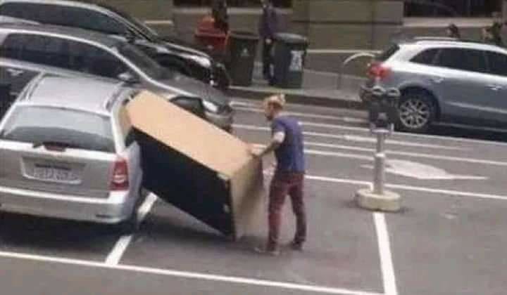 momen apes saat orang kerja © 2023 brilio.net