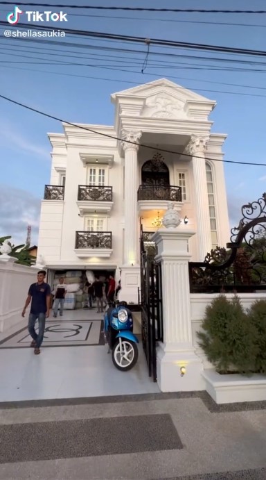 Selebgram Aceh hunian bak istana © TikTok