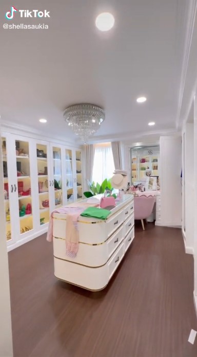 Selebgram Aceh hunian bak istana © TikTok