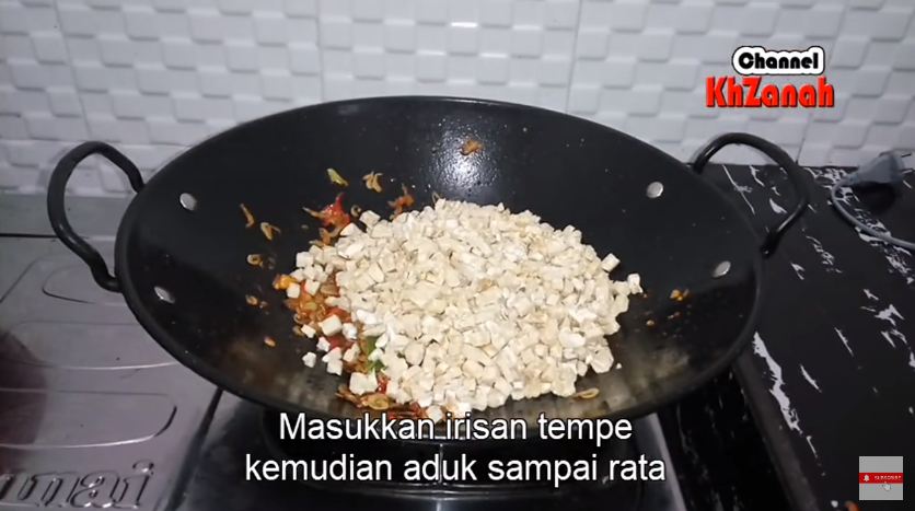 7 Cara bikin arem-arem isi tempe yang enak, pulen, dan tahan hingga 2 hari