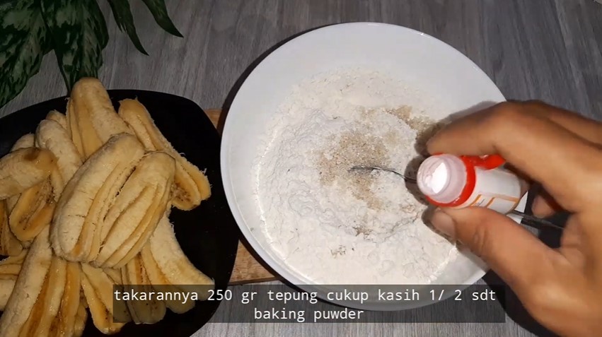 Trik bikin adonan pisang goreng agar wangi dan tetap renyah meski sudah dingin