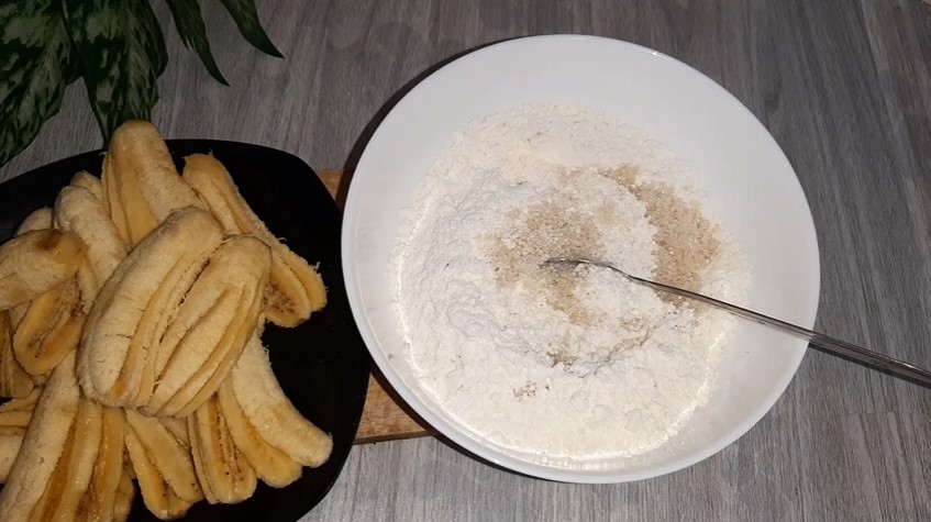 Trik bikin adonan pisang goreng agar wangi dan tetap renyah meski sudah dingin