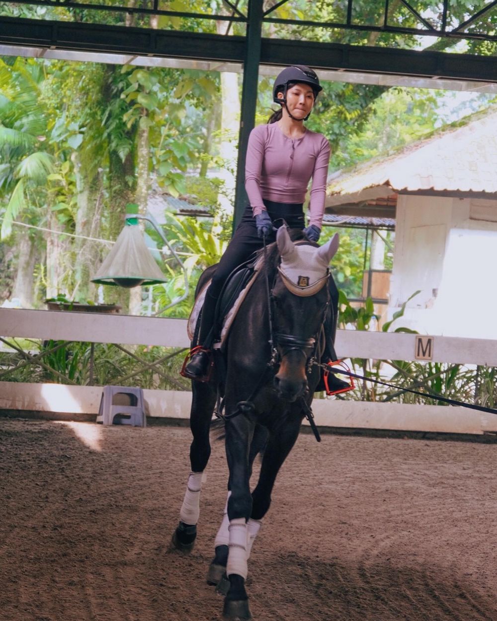 Penampilan penyanyi saat berkuda © Instagram Penampilan penyanyi saat berkuda © Instagram