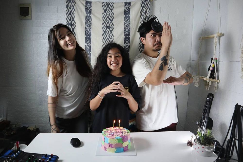 potret kebersamaan sheila marcia dan putri sulungnya © berbagai sumber potret kebersamaan sheila marcia dan putri sulungnya © berbagai sumber