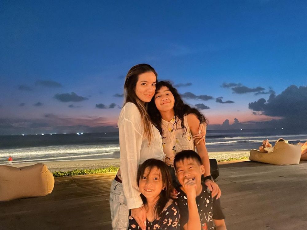 potret kebersamaan sheila marcia dan putri sulungnya © berbagai sumber potret kebersamaan sheila marcia dan putri sulungnya © berbagai sumber