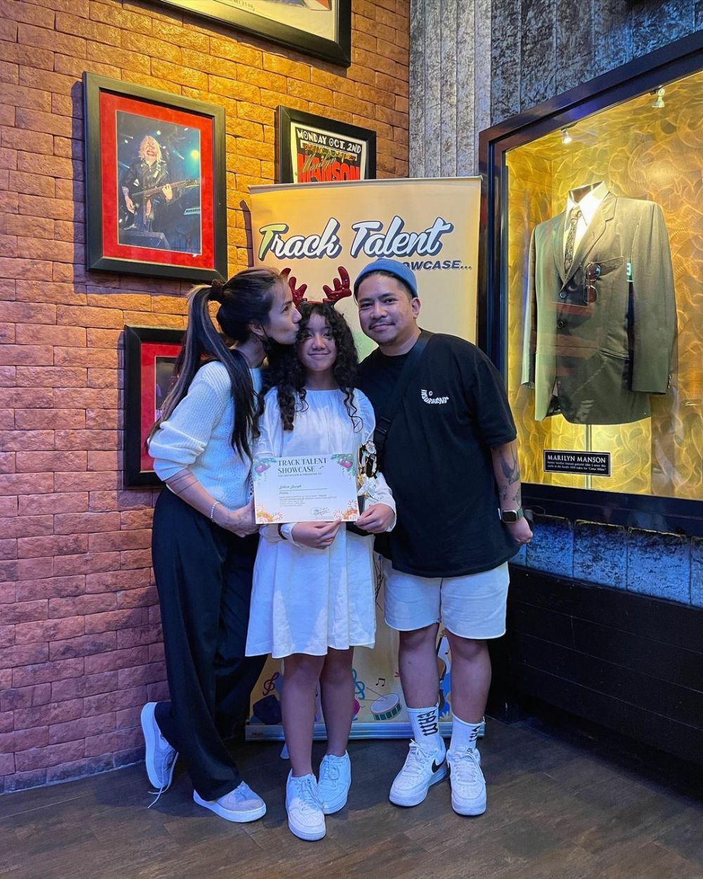 potret kebersamaan sheila marcia dan putri sulungnya © berbagai sumber potret kebersamaan sheila marcia dan putri sulungnya © berbagai sumber